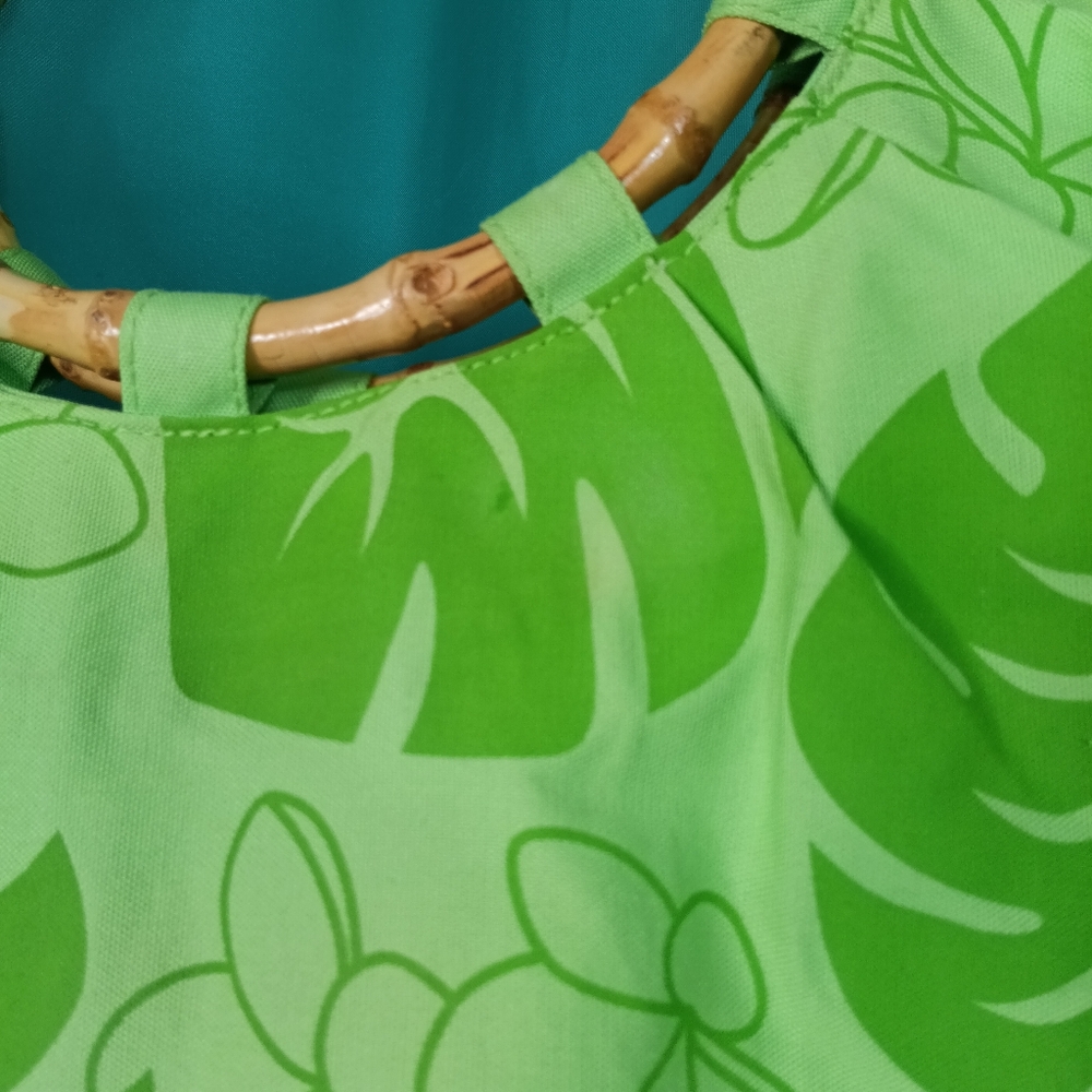 SOLD Y2k Vintage Sanrio Licensed Hello Kitty Hawaiian Kawaii Bamboo Handle Bag - Picture 8 of 8